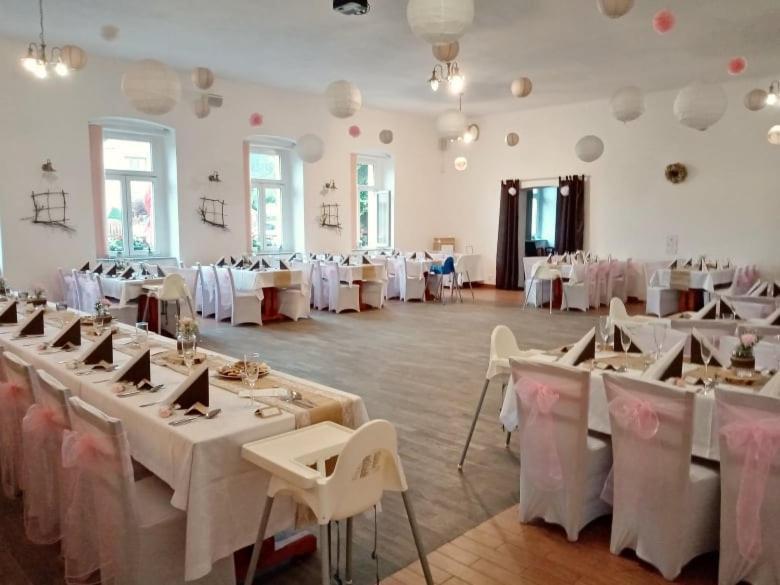 Penzion Pivovar Podlesi Příbram Buitenkant foto