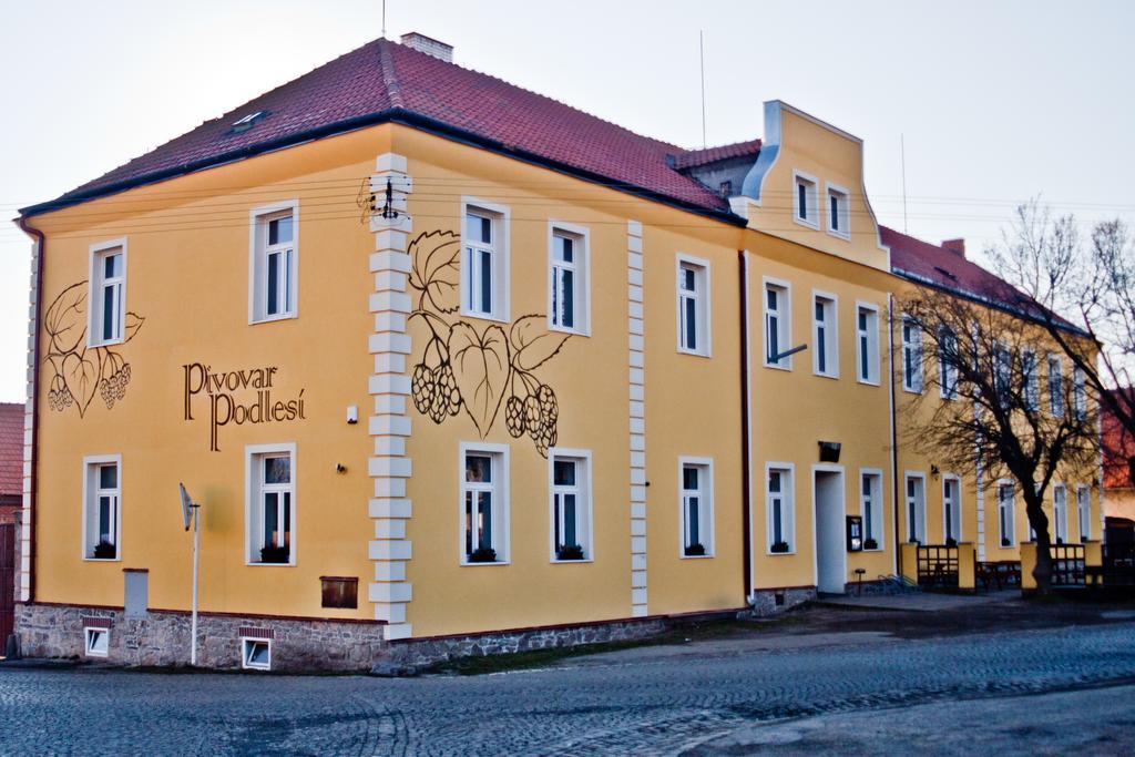 Penzion Pivovar Podlesi Příbram Buitenkant foto