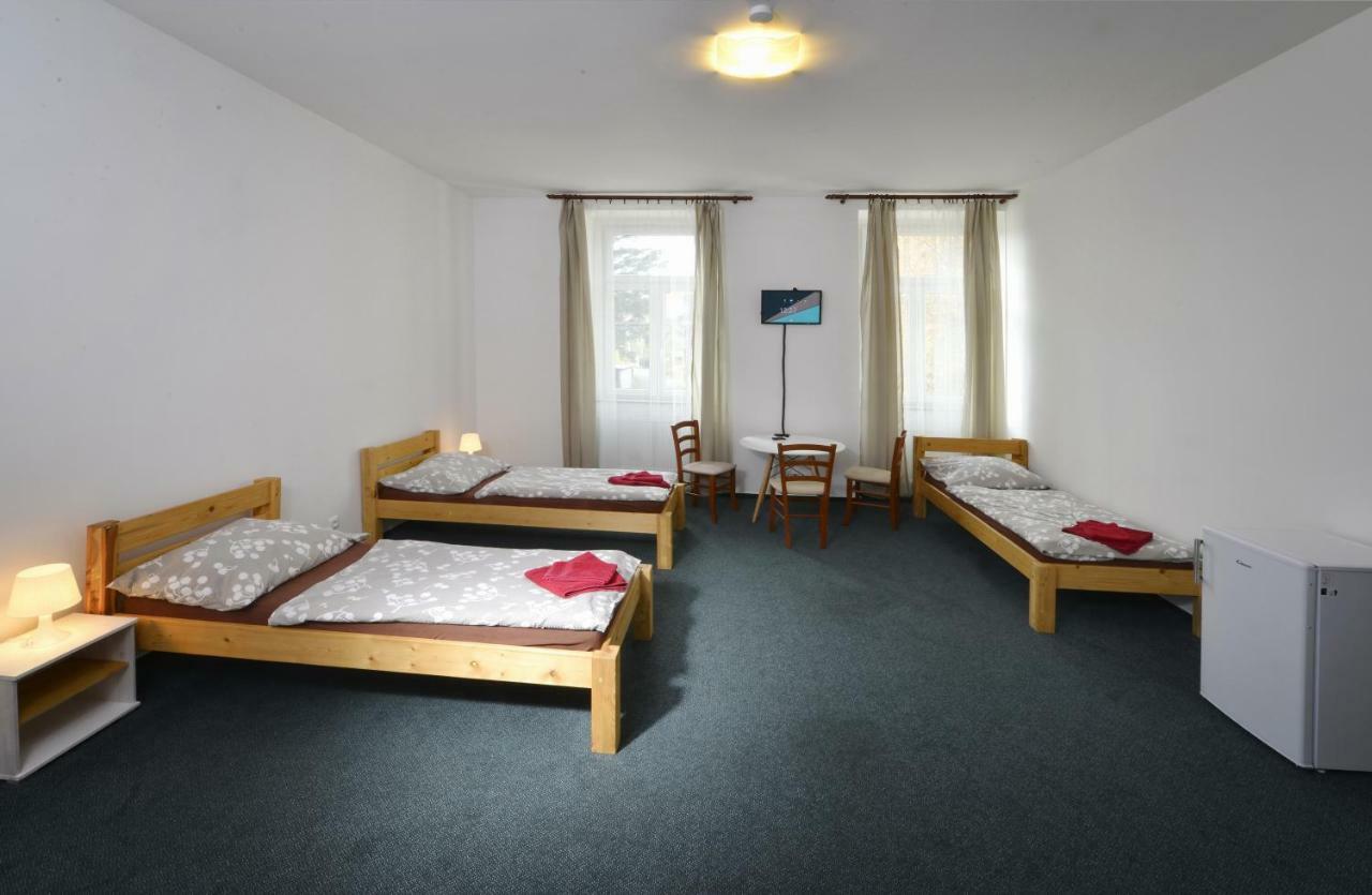 Penzion Pivovar Podlesi Příbram Buitenkant foto